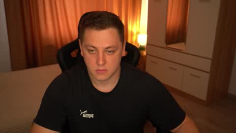 Snapshot of just_top chatting on 09.13.25 David online show from 09.13.25