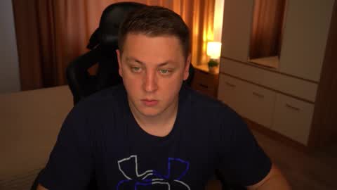 Snapshot of just_top chatting on 09.14.25 David online show from 09.14.25