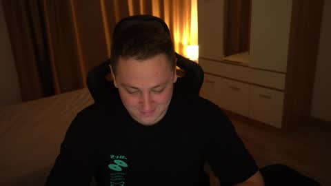 Snapshot of just_top chatting on 09.30.25 David online show from 09.30.25