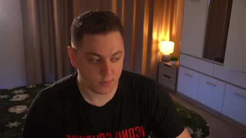 Snapshot of just_top chatting on 12.21.25 David online show from 12.21.25