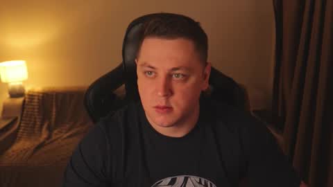 Snapshot of just_top chatting on 03.10.26 David online show from 03.10.26