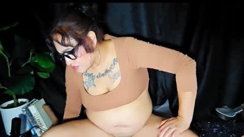 Layla online show from 10.29.25