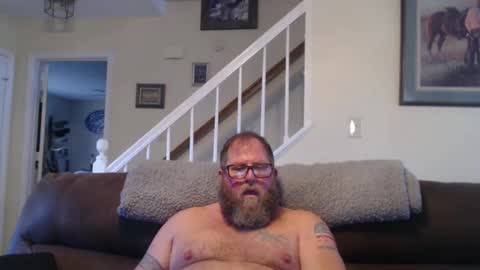 Snapshot of justaguyandnaked chatting on 01.01.25 justaguyandnaked online show from 01.01.25
