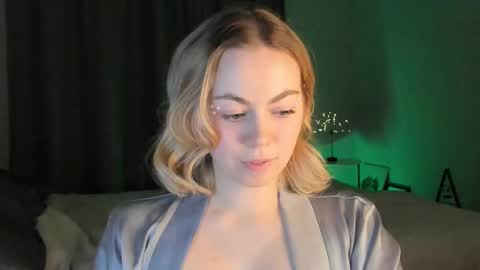 Snapshot of justbarbie chatting on 01.21.25 Alexa online show from 01.21.25