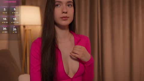 Snapshot of justbarbie_new_ chatting on 02.09.25 Katarina online show from 02.09.25