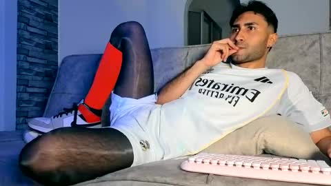 Snapshot of justdavid_ chatting on 06.19.26 David online show from 06.19.26