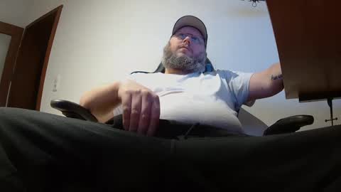 Snapshot of justflo chatting on 02.20.25 Just Flo --- online show from 02.20.25