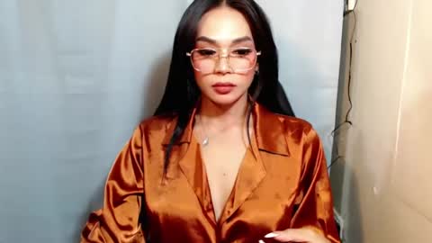 justhewayouare21 online show from 07.17.26
