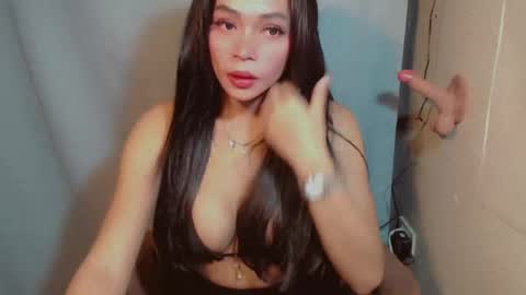 justhewayouare21 online show from 07.20.26