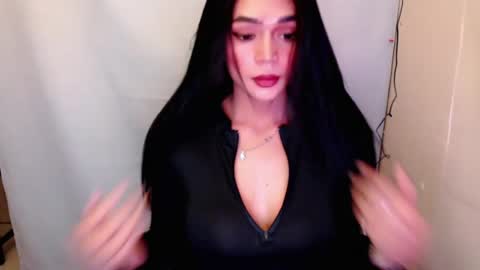 justhewayouare21 online show from 07.30.26