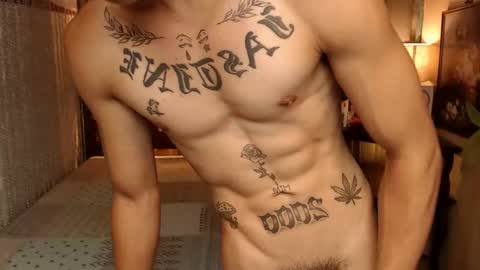 justine_hunk online show from 12.20.24