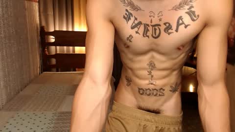 justine_hunk online show from 12.23.24