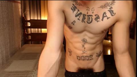 justine_hunk online show from 03.05.25