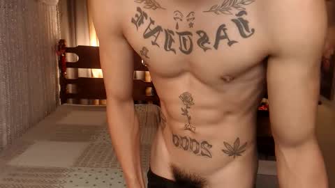 justine_hunk online show from 01.10.26