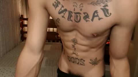 justine_hunk online show from 03.22.26
