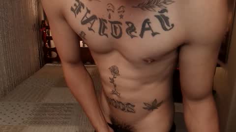 Snapshot of justine_hunk chatting on 05.04.26 justine_hunk online show from 05.04.26
