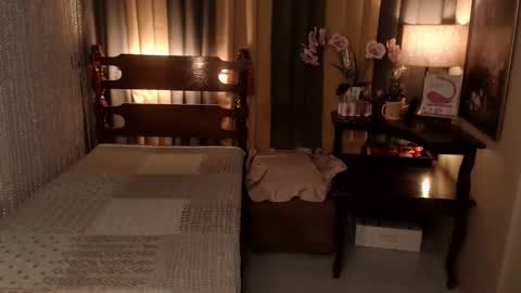 Snapshot of justine_hunk chatting on 05.05.26 justine_hunk online show from 05.05.26
