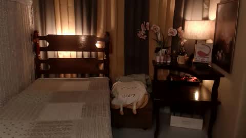 Snapshot of justine_hunk chatting on 05.16.26 justine_hunk online show from 05.16.26
