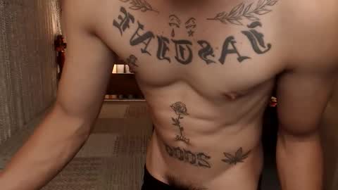Snapshot of justine_hunk chatting on 05.23.26 justine_hunk online show from 05.23.26