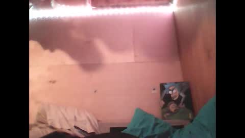 Snapshot of justinjerksit chatting on 12.18.24 justinjerksit online show from 12.18.24