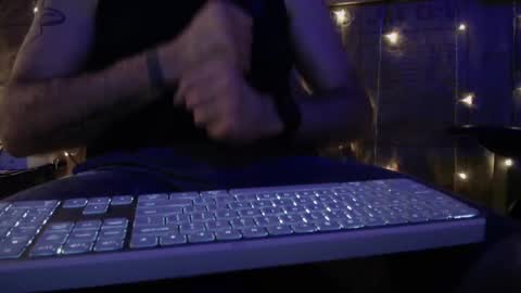 Snapshot of justinmoore1987 chatting on 02.18.25 justinmoore1987 online show from 02.18.25