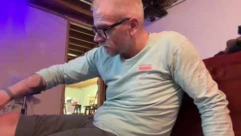 Snapshot of justinmoore1987 chatting on 03.12.25 justinmoore1987 online show from 03.12.25