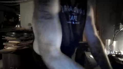 Snapshot of justinmoore1987 chatting on 12.18.25 justinmoore1987 online show from 12.18.25