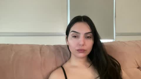 Snapshot of justjessiedirtygirl chatting on 12.11.24 Jess online show from 12.11.24