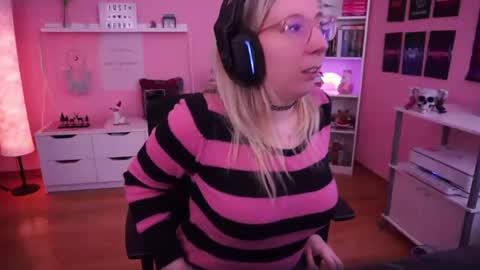 Snapshot of justkerryx chatting on 12.04.24 Kerry online show from 12.04.24