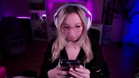 Snapshot of justkerryx chatting on 02.06.25 Kerry online show from 02.06.25