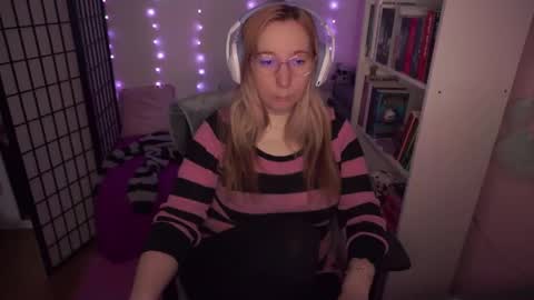 Snapshot of justkerryx chatting on 09.18.25 Kerry online show from 09.18.25