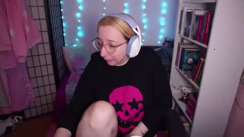 Snapshot of justkerryx chatting on 10.15.25 Kerry online show from 10.15.25