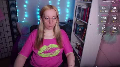 Snapshot of justkerryx chatting on 10.16.25 Kerry online show from 10.16.25