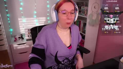 Snapshot of justkerryx chatting on 11.06.25 Kerry online show from 11.06.25