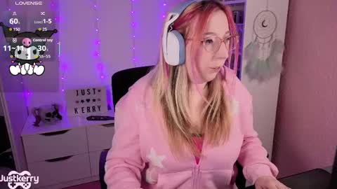 Snapshot of justkerryx chatting on 11.13.25 Kerry online show from 11.13.25