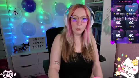 Snapshot of justkerryx chatting on 11.17.25 Kerry online show from 11.17.25