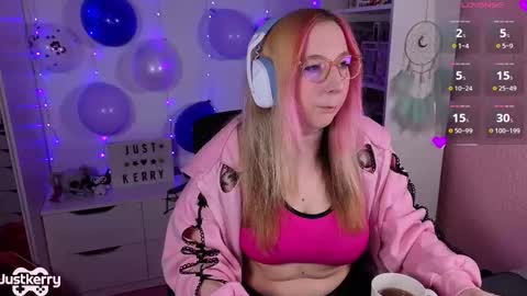 Snapshot of justkerryx chatting on 11.18.25 Kerry online show from 11.18.25