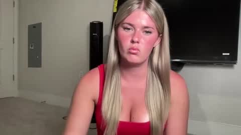 Snapshot of justlaciexx chatting on 07.15.26 Lacie online show from 07.15.26