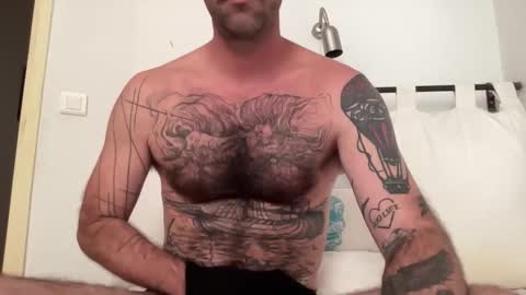 Snapshot of justmeandyou00 chatting on 10.06.25 justmeandyou00 online show from 10.06.25