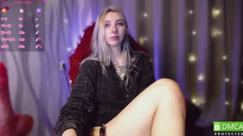 Snapshot of justmeowgirl chatting on 01.19.25 justmeowgirl online show from 01.19.25