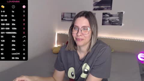 Julie online show from 02.10.26