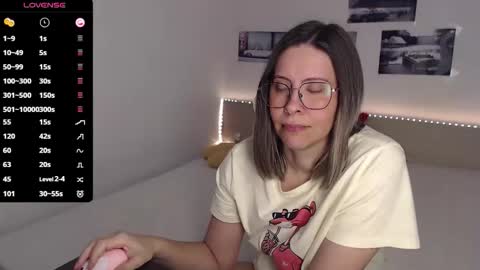 Julie online show from 05.05.26