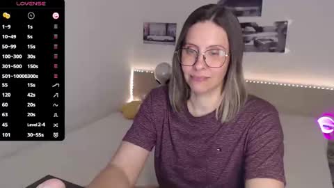 Julie online show from 05.05.26