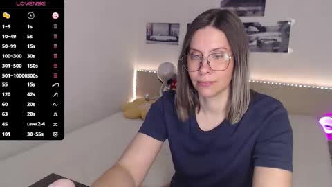Julie online show from 05.08.26
