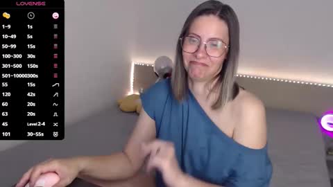 Julie online show from 06.06.26