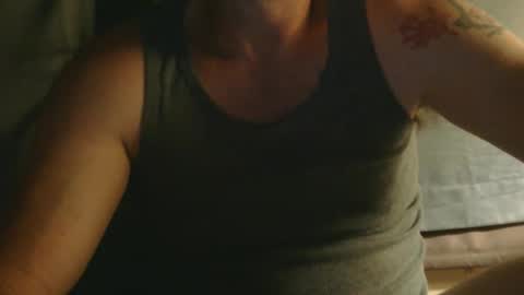 Snapshot of justyates chatting on 11.08.25 Just Yates online show from 11.08.25