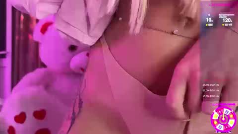 Snapshot of k0ketka chatting on 09.09.25 Alisa online show from 09.09.25