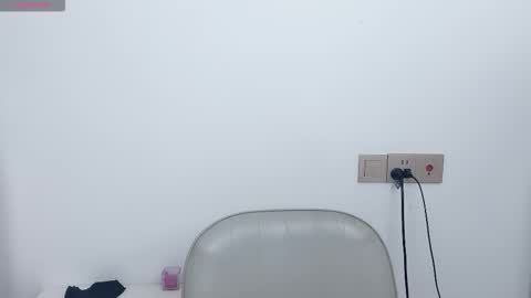 Snapshot of k1999_kimikooo chatting on 04.14.26 kooo online show from 04.14.26