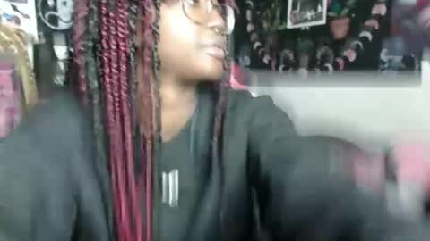 Aki Kim online show from 01.09.26