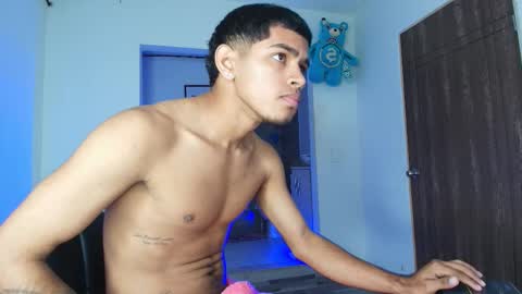 Snapshot of k_florez chatting on 11.21.25 k_florez online show from 11.21.25